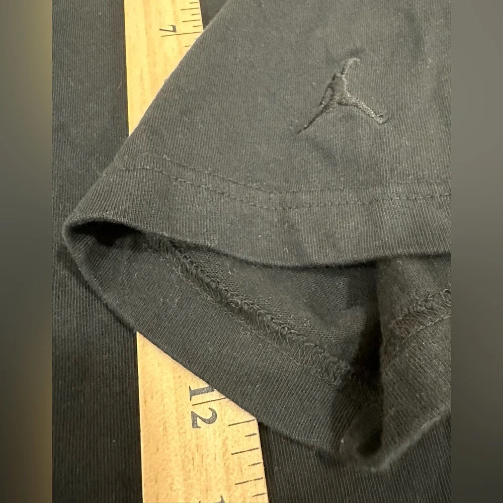 AIR‎ JORDAN Men’s Size L Black T-Shirt Pullover Tee Reg Fit